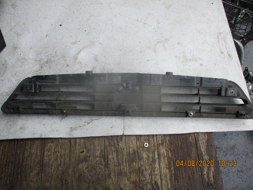 HONDA CIVIC MK6 2003 1.7 CTDI FRONT BUMPER GRILL BADGE TRIM PANEL