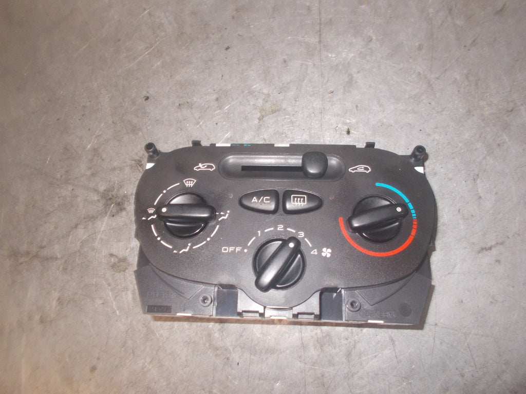 PEUGEOT 206 2003 CLIMATE CONTROL SWITCHES