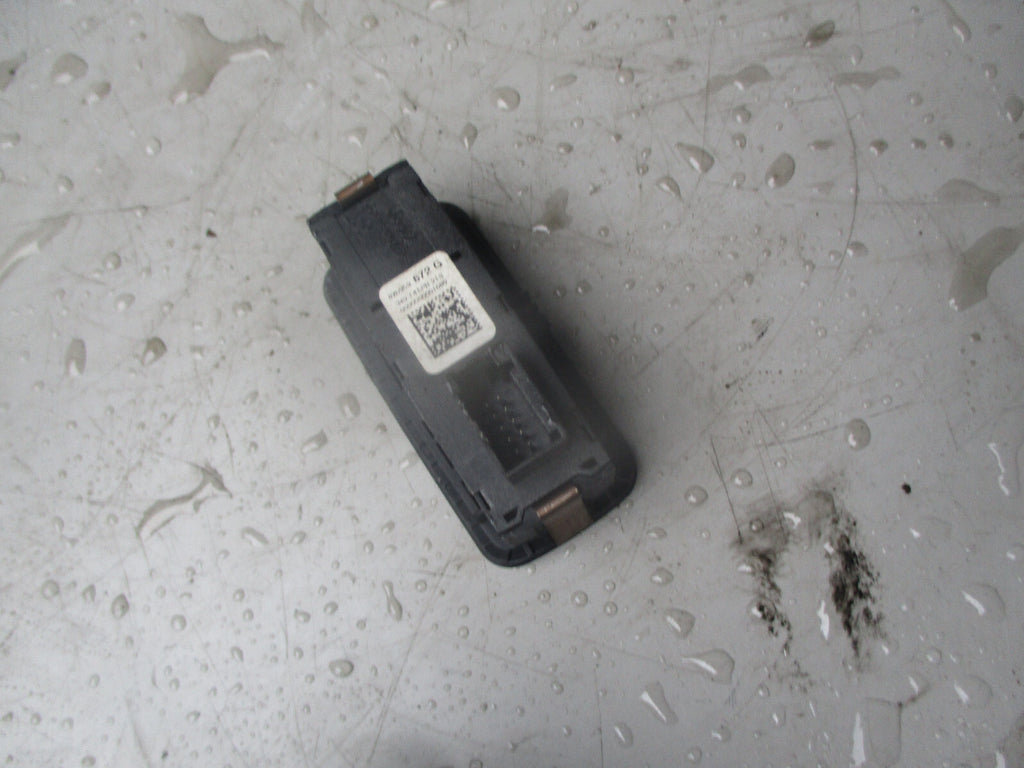 AUDI A1 8X 2015 HAZARD SWITCH BUTTON 8X0959672G