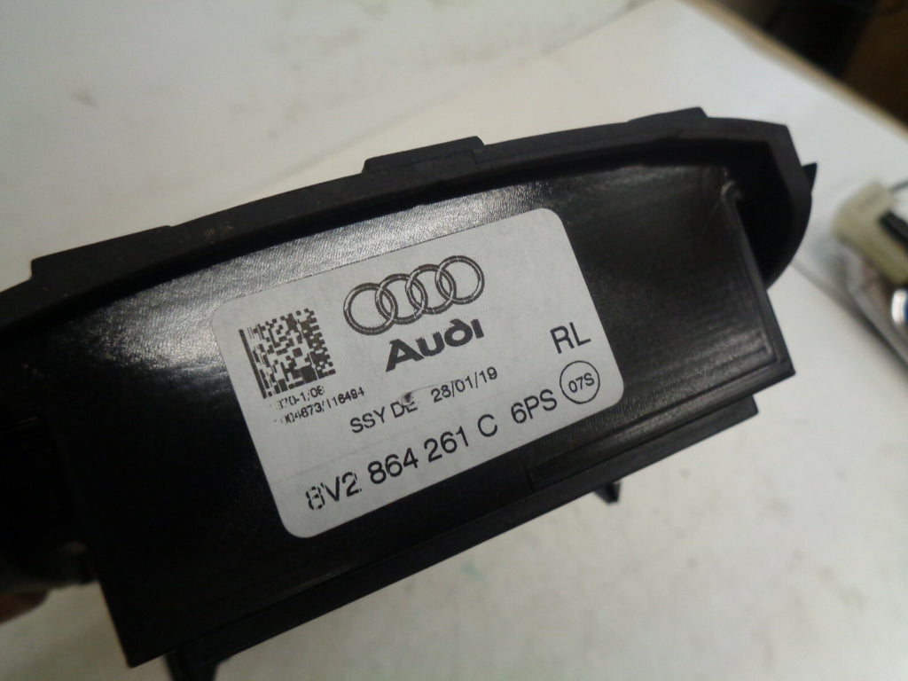 AUDI A3  8V CENTRE CONSOLE WITH CUP HOLDER 8V2864261C