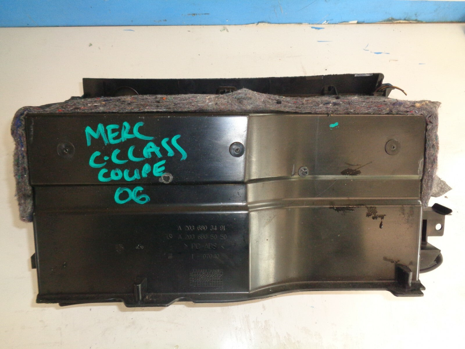 MERCEDES BENZ C-CLASS CL203 COUPE 2006 GLOVE BOX A2036805050