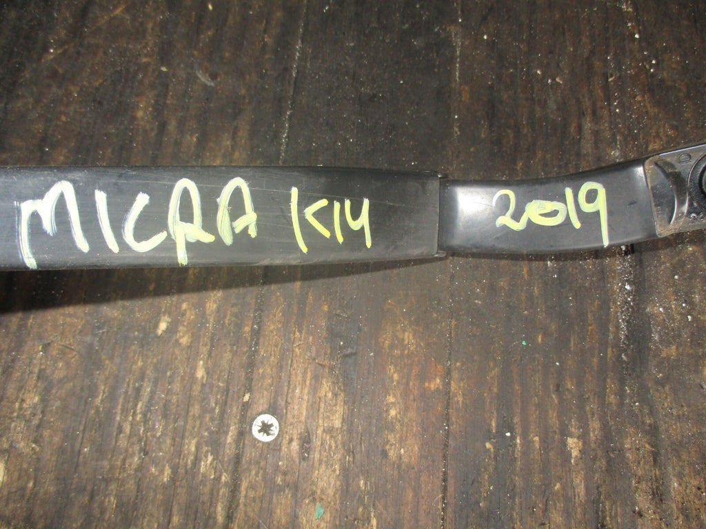VAUXHALL ASTRA 2008 GEARSTICK SURROUND 13116962