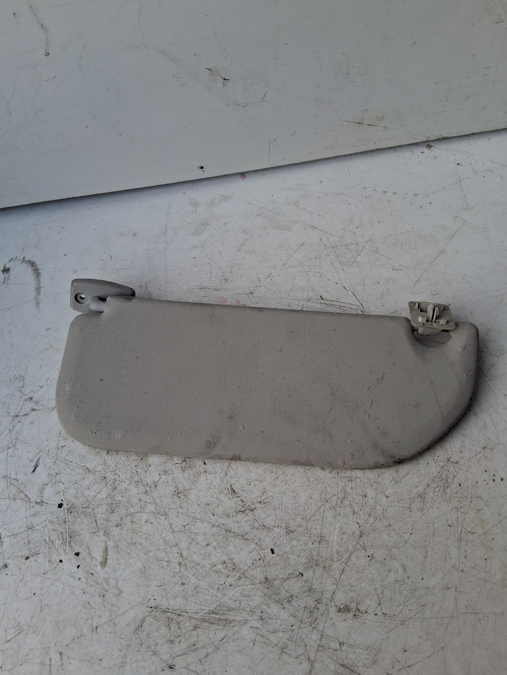 2019 TOYOTA AYGO MK2 OSF FRONT DRIVER RIGHT SIDE SUN VISOR