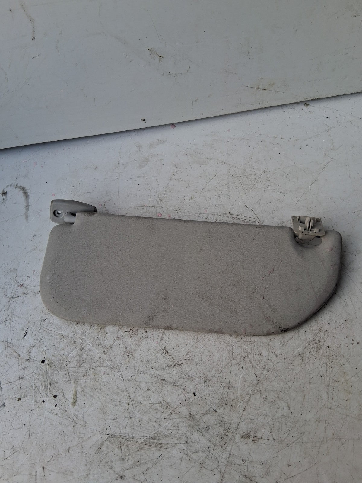 2019 TOYOTA AYGO MK2 OSF FRONT DRIVER RIGHT SIDE SUN VISOR