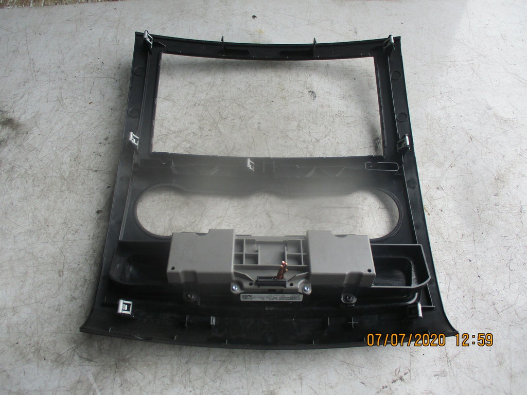 VW VOLKSWAGEN 2015 CRAFTER MK1 HAZARD SWITCH PANEL A9068701810