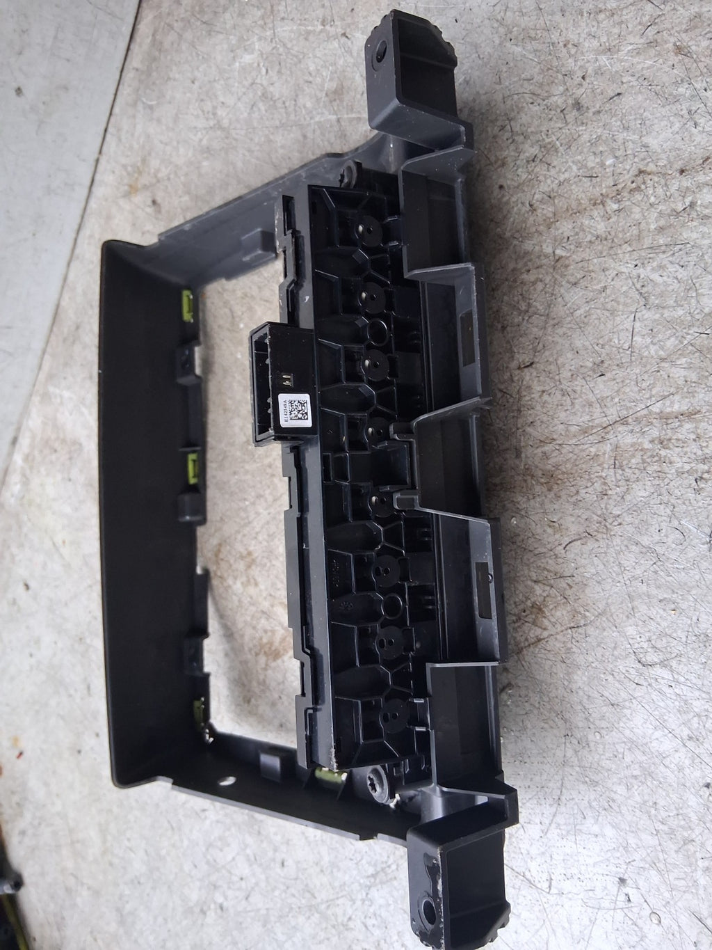 2020 RENAULT MASTER MK3 RADIO CD PLAYER HAZARD BUTTON TRIM COVER 283E81404R