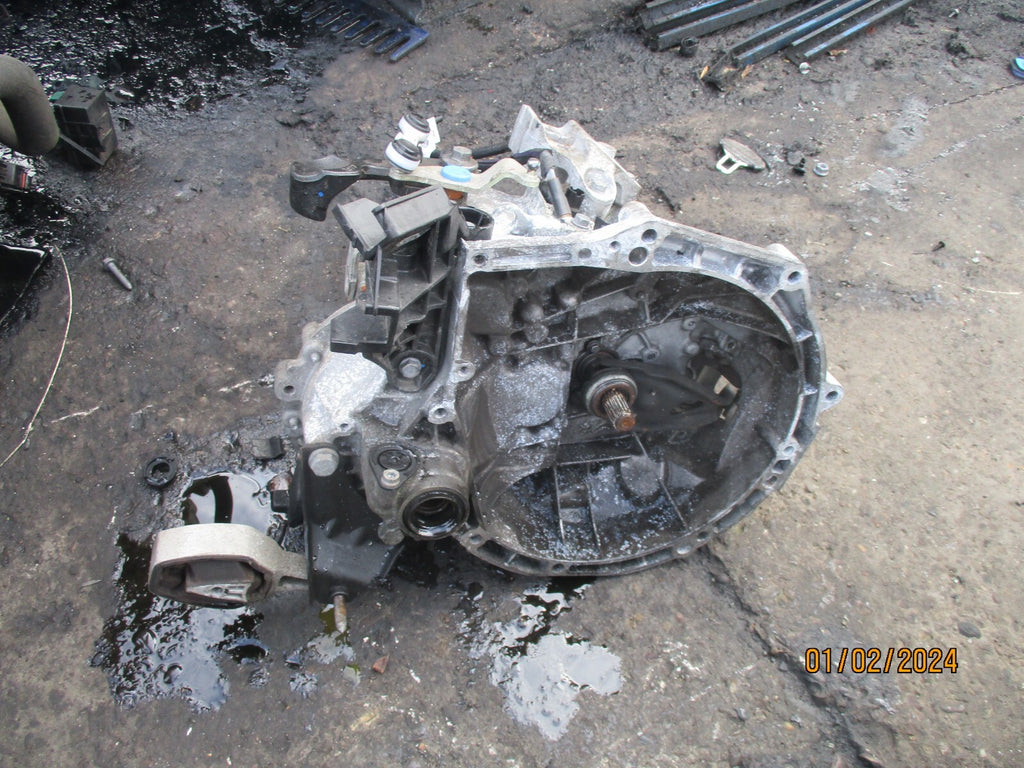 CITROEN C3 MK3 2021 1.2 PETROL 5 SPEED MANUAL GEARBOX 20A704 GB 98