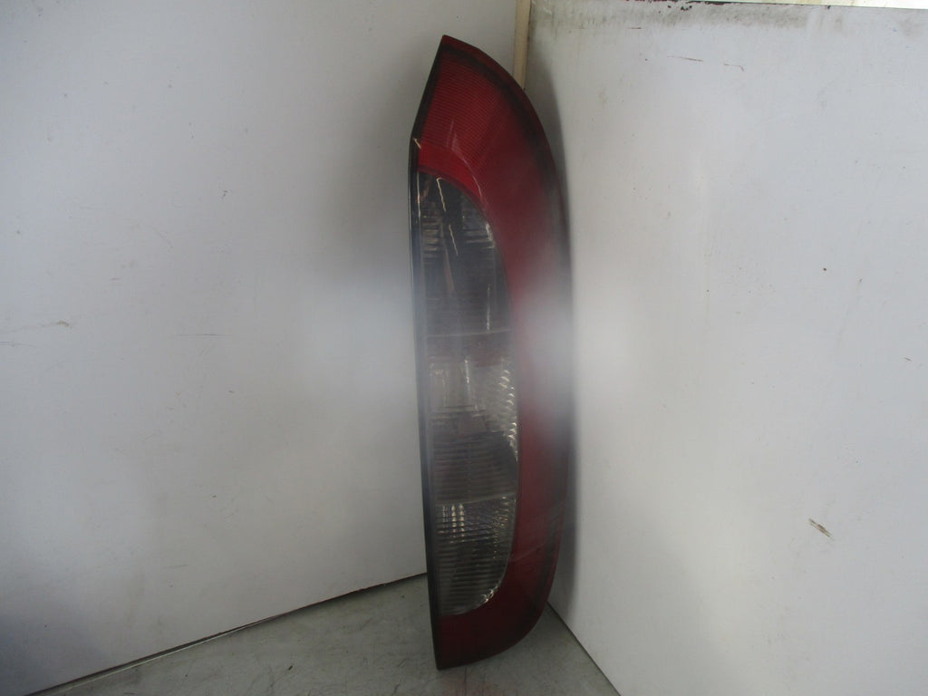2002 VAUXHALL CORSA C OSR DRIVERS SIDE REAR LIGHT TAIL LIGHT REAR LIGHT 09114337
