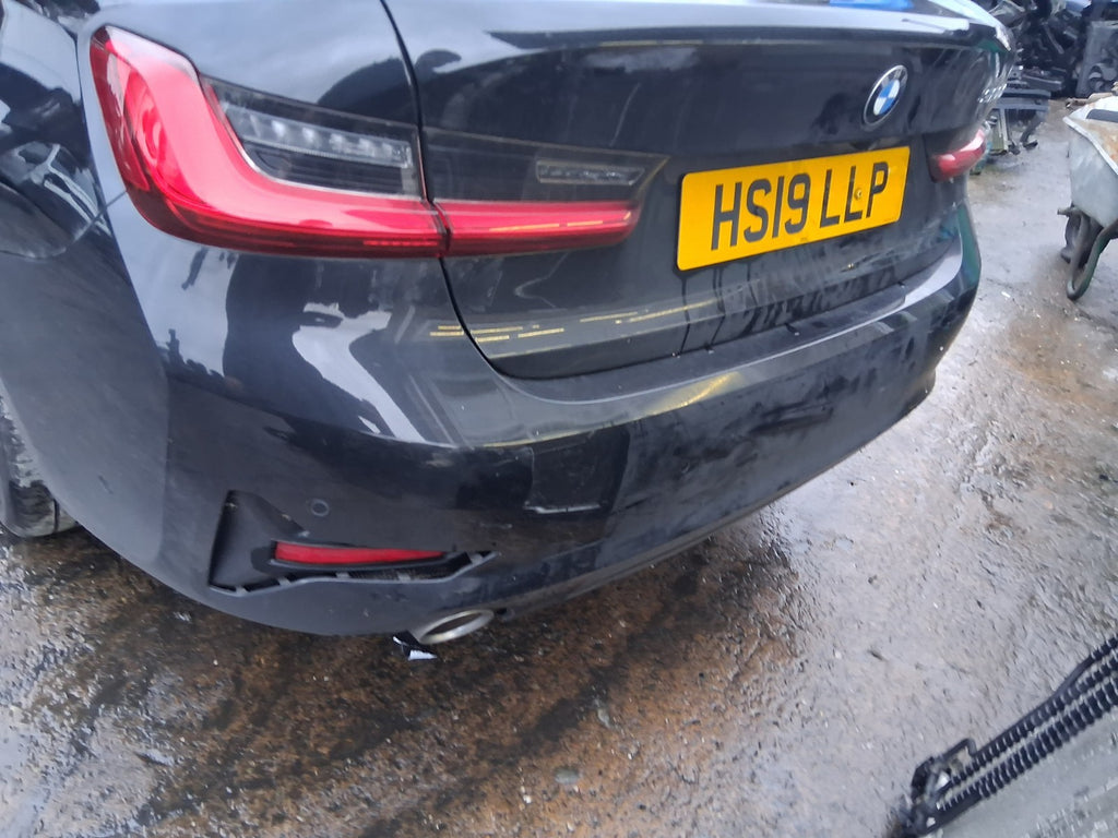 2019 BMW 3 SERIES SALOON G20 REAR COMPLETE BUMPER BLACK SAPPHIRE METALLIC 475