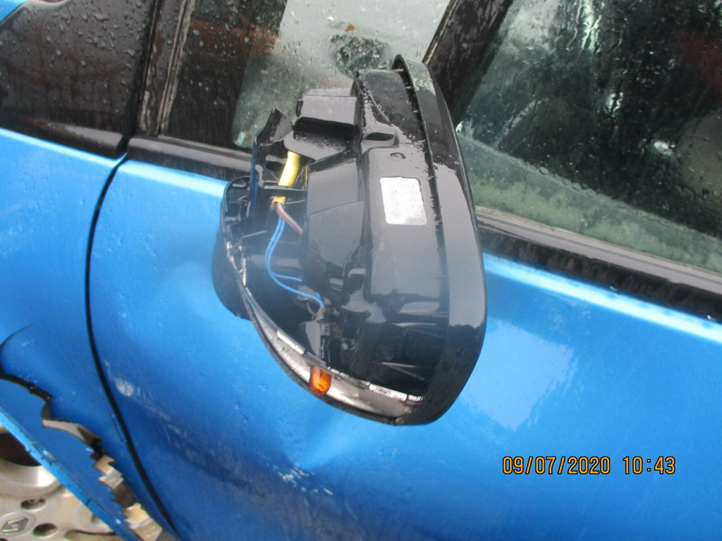 RENAULT CAPTUR 2014 MK1  PASSENGER SIDE ELCETRIC DOOR WING MIRROR WHITE DAMAGED
