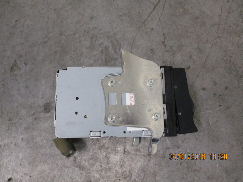 TOYOTA YARIS MK2 SAT NAV STERO HEAD UNIT