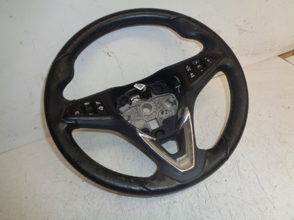 VAUXHALL CORSA E 2016 1.4 PETROL 3 SPOKE MULTI FUNCTION STEERING WHEEL 39035990