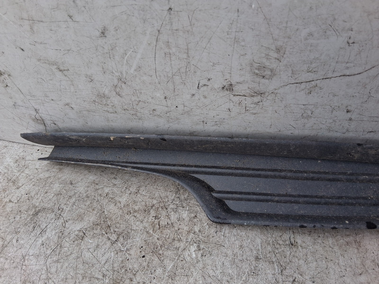 2017 VW VOLKSWAGEN POLO MK5 NSF PASSENGER SIDE FRONT LOWER GRILLE 5G0853666