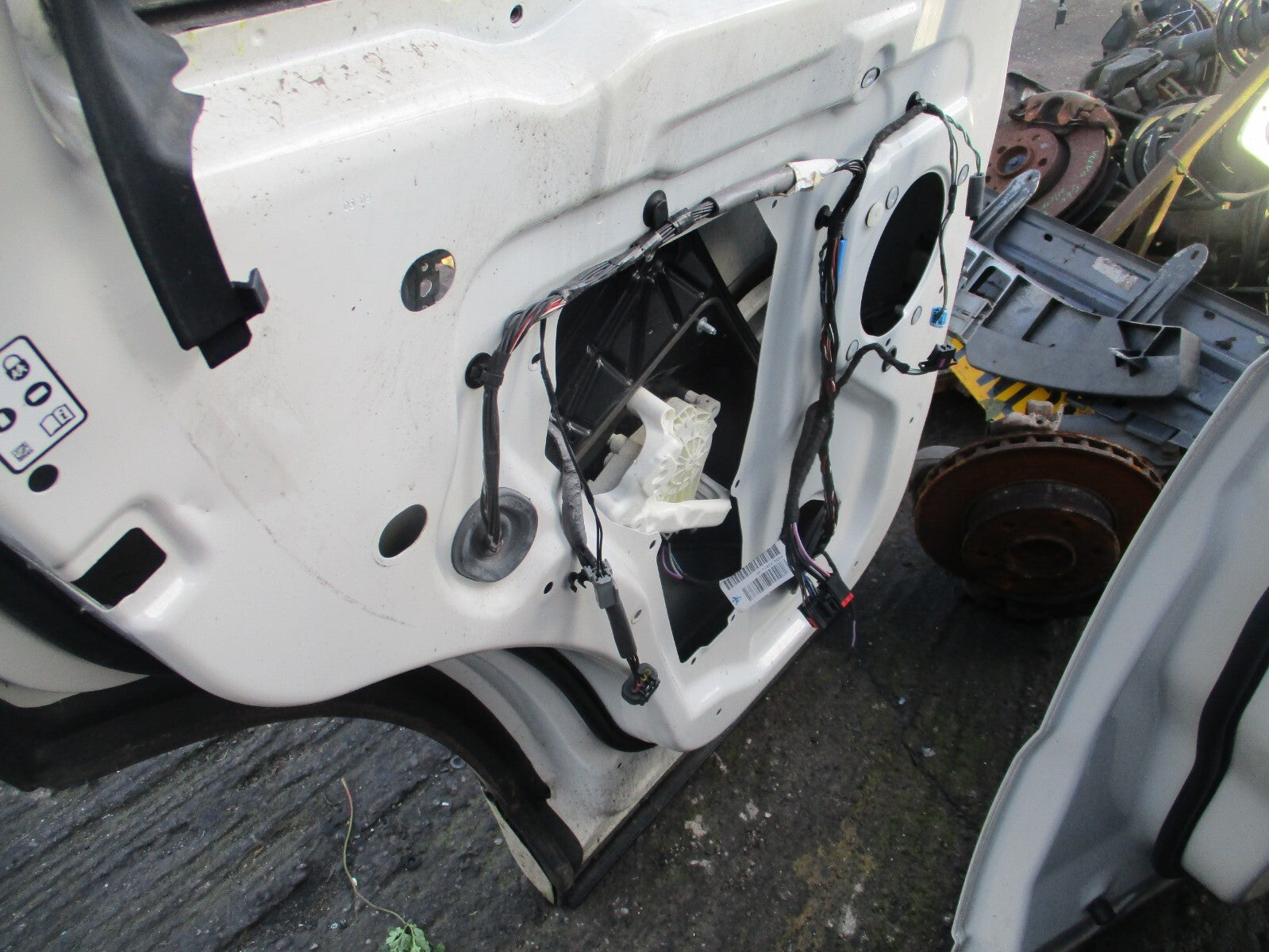 2009 RANGE ROVER SPORT l320 NSR PASSENGER SIDE REAR BARE DOOR WHITE LRC 909
