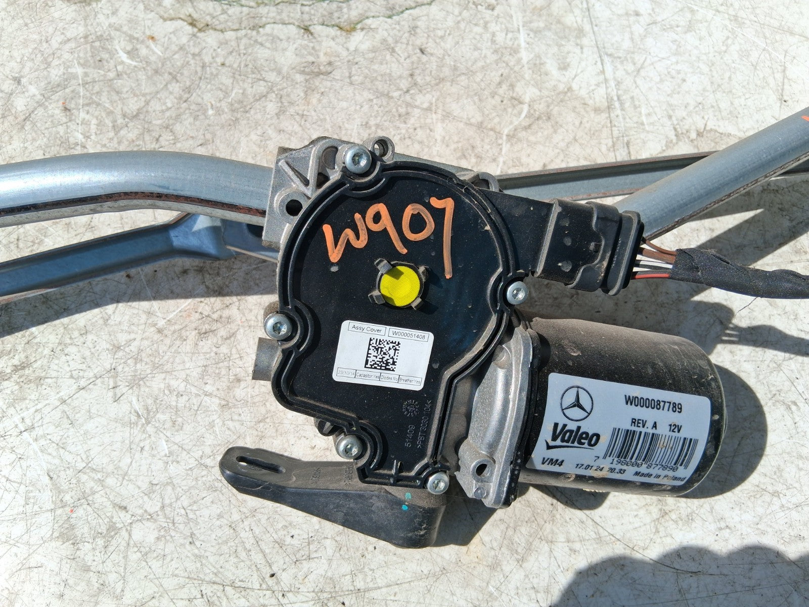 2021 MERCEDES SPRINTER W907 FRONT WIPER MOTOR & LINKAGE W000087789