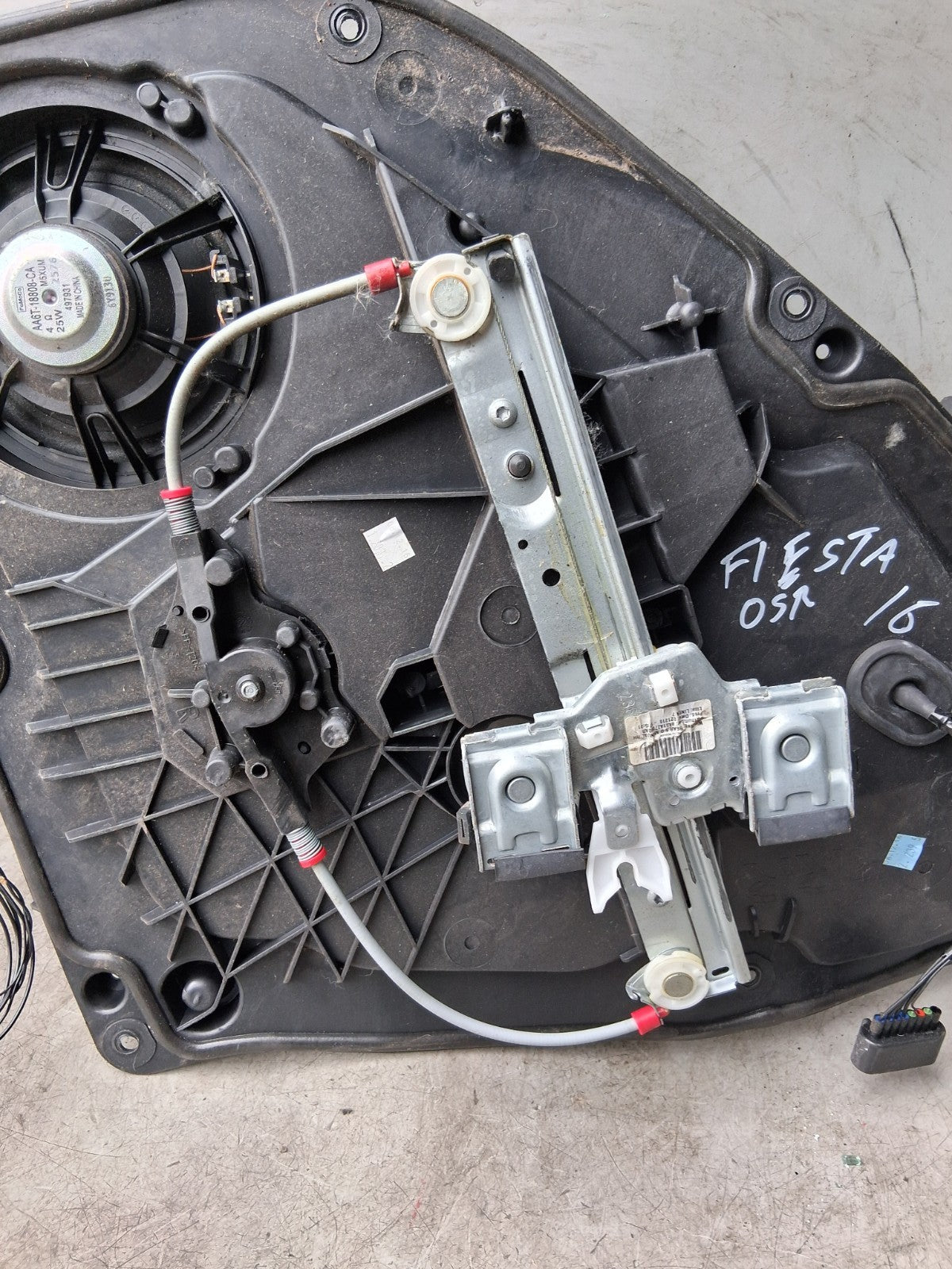 FORD FIESTA MK7 2016 5 DOOR OSR DRIVER SIDE REAR WINDOW REGULATOR 8A61A27000AR