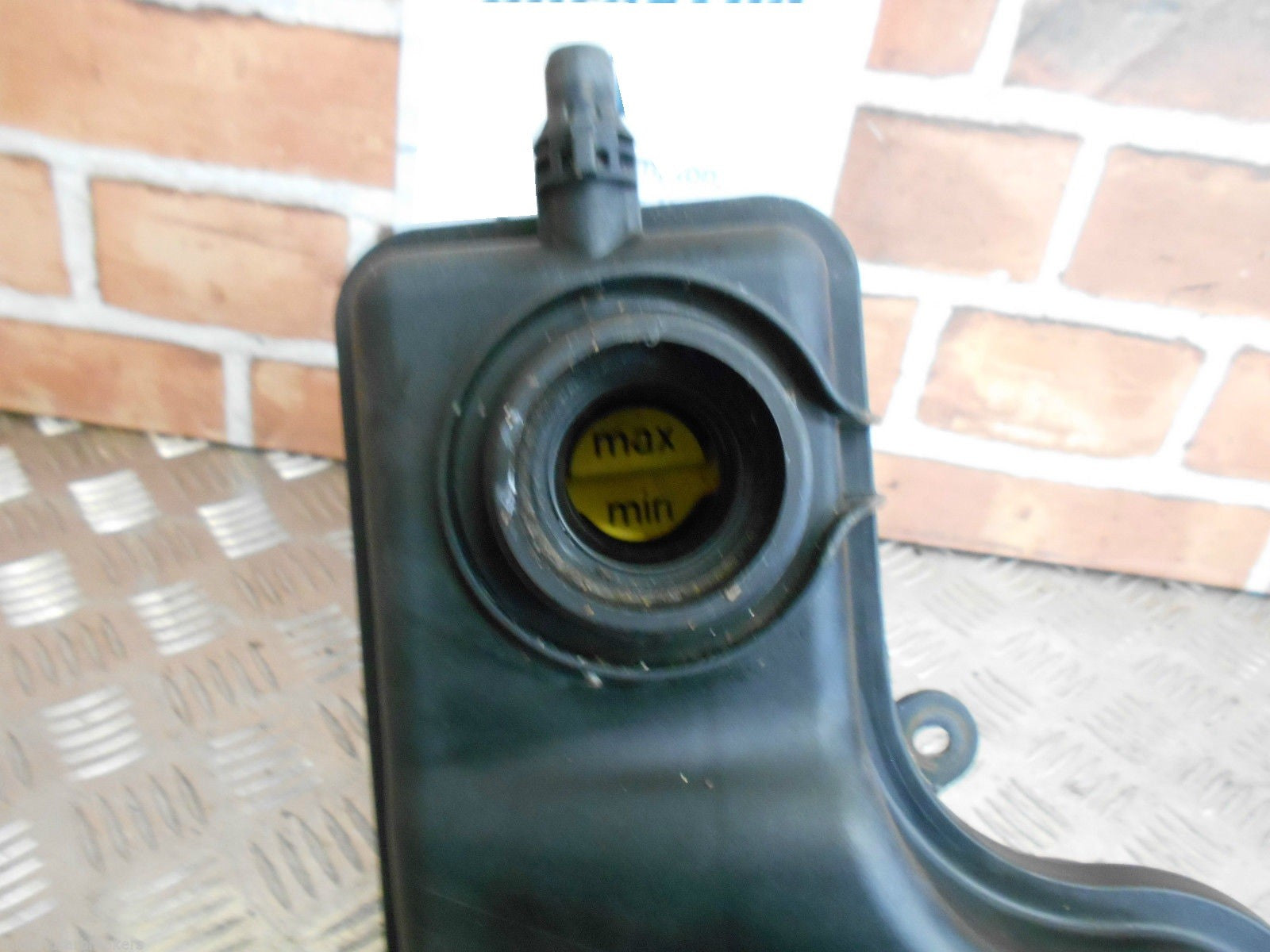 BMW 5 SERIES E61 2005 520d 2.0D HEADER OVERFLOW EXPANSION TANK 10617211