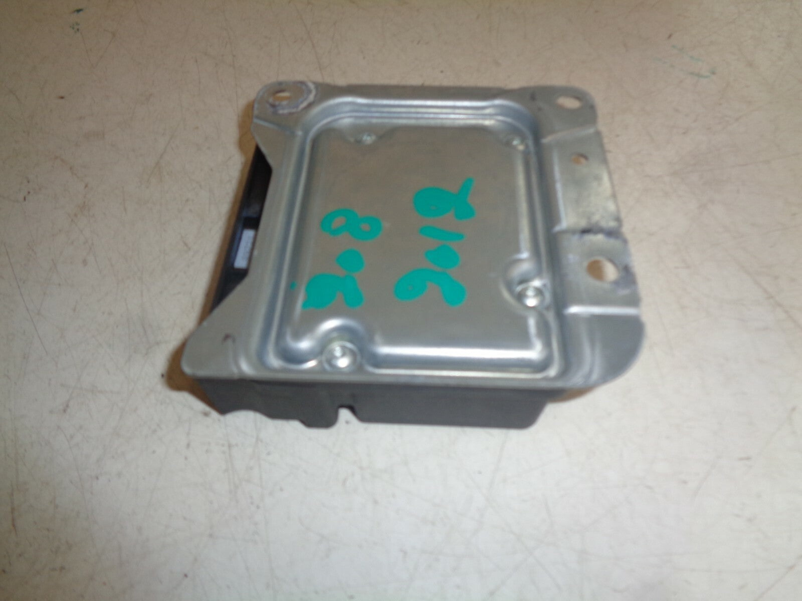 PEUGEOT 208 2012 SRS AIRBAG CONTROL MODULE UNIT 9810363180