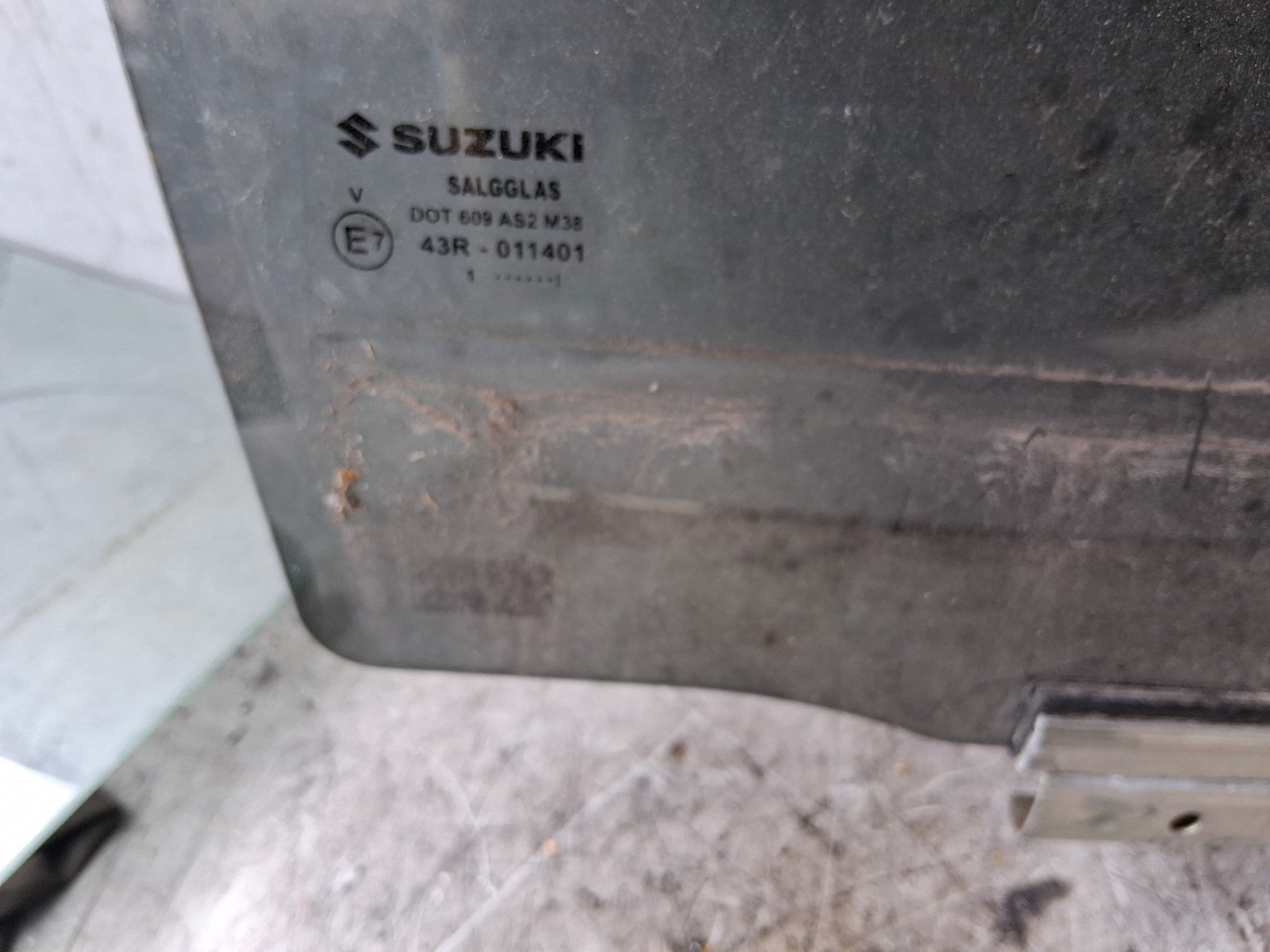 2022 SUZUKI VITARA MK4 OSR DRIVER SIDE REAR RIGHT WINDOW GLASS