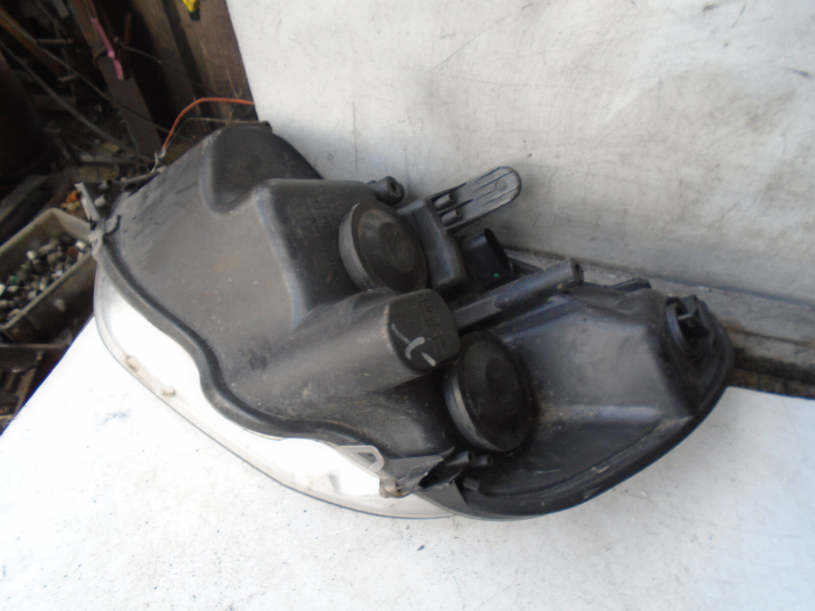 FORD GALAXY 2013 OSF DRIVER SIDE FRONT HEADLIGHT HEADLAMP 6M2113W029BJ