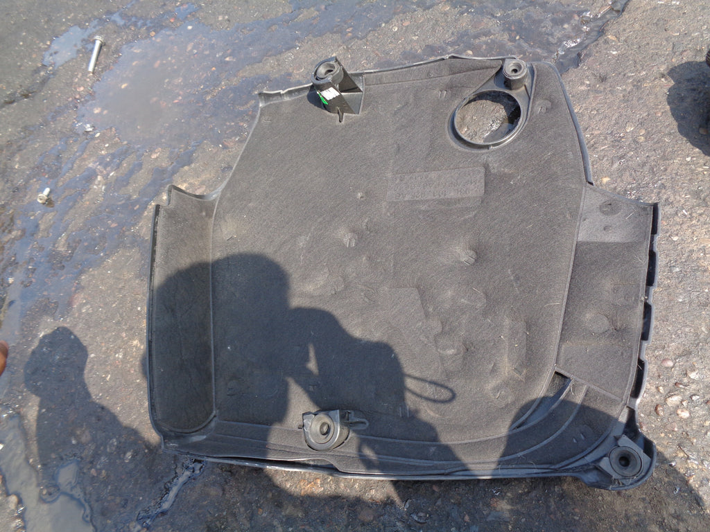 AUDI A4 B8 2014 2.0 TDI DIESEL ENGINE COVER 03L103925AB