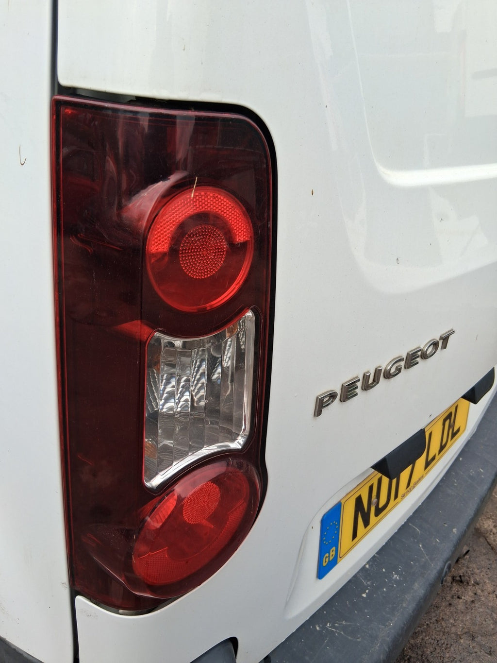 2017 PEUGEOT PARTNER MK2 NSR PASSENGER SIDE REAR LEFT TAIL LIGHT