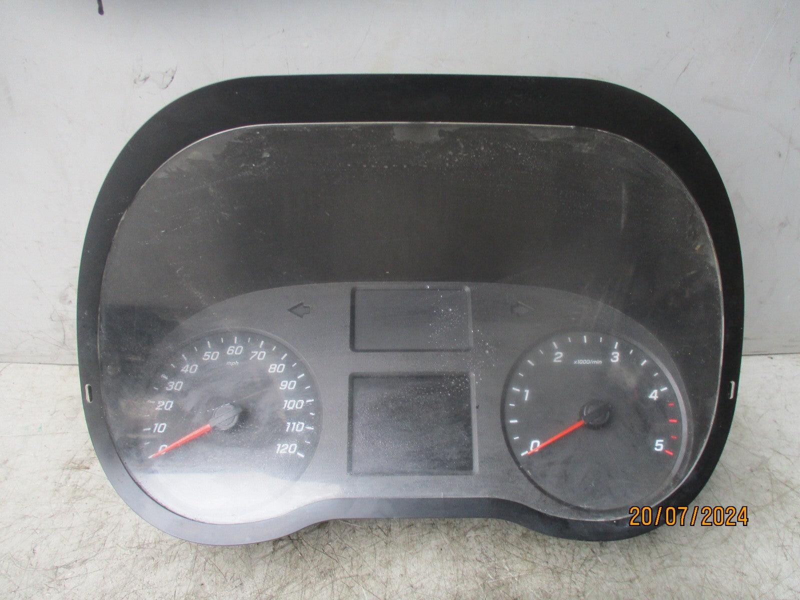 MERCEDES BENZ SPRINTER W907 2021 2.1 DIESEL SPEEDO SPEEDOMETER A9079005806