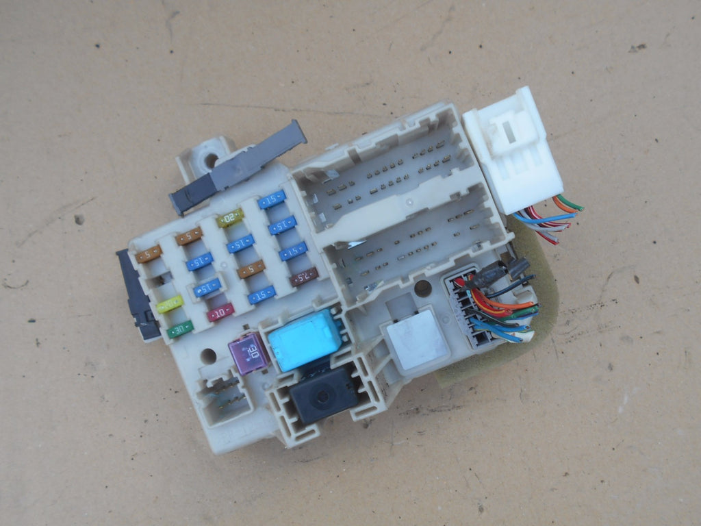 MAZDA 6 GG 2003 2.3 PETROL FUSE RELAY BOX