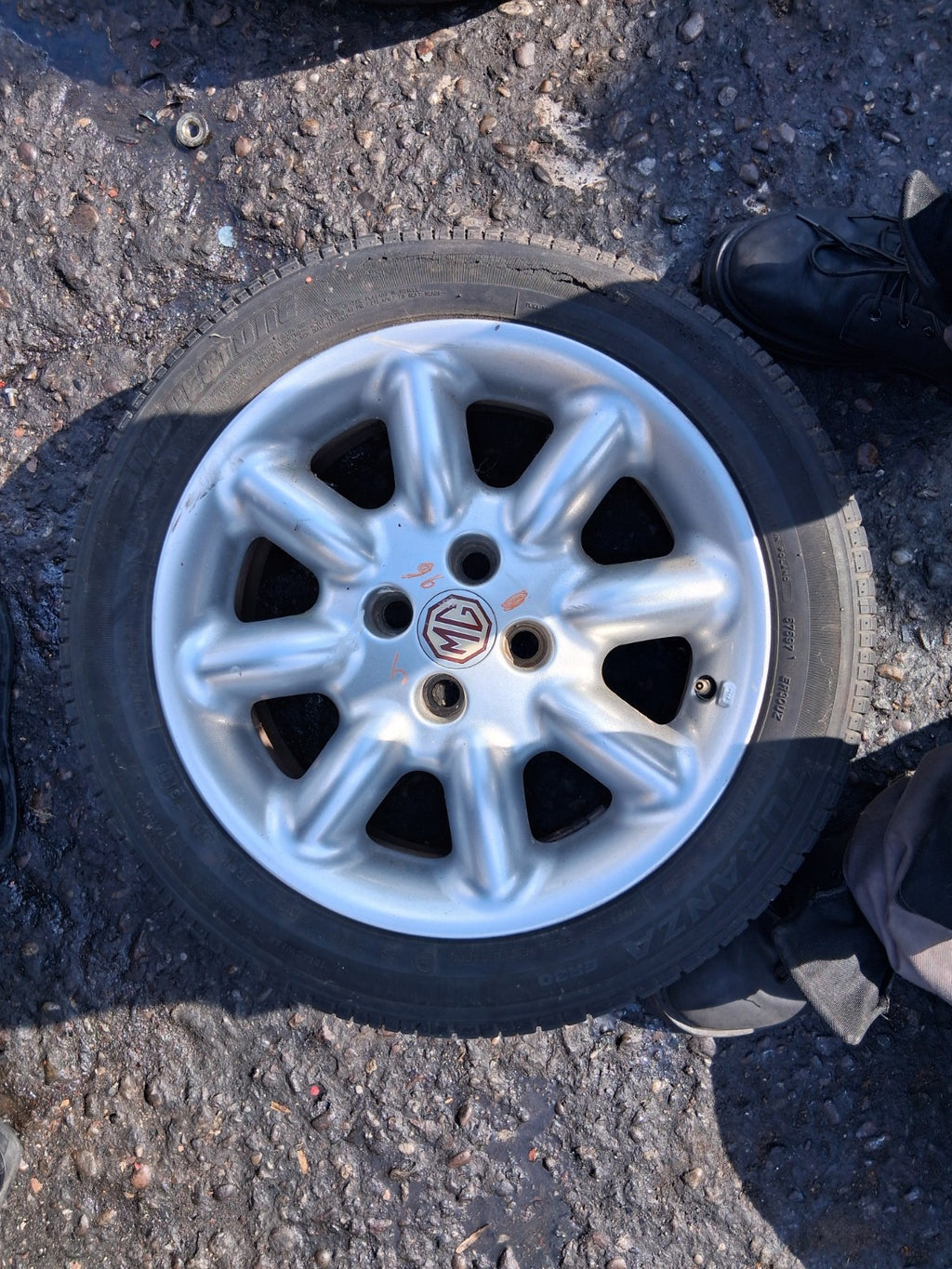 MG MGF 1996 MK1 15 INCH ALLOY WHEEL WITH TYRE 195/50R15