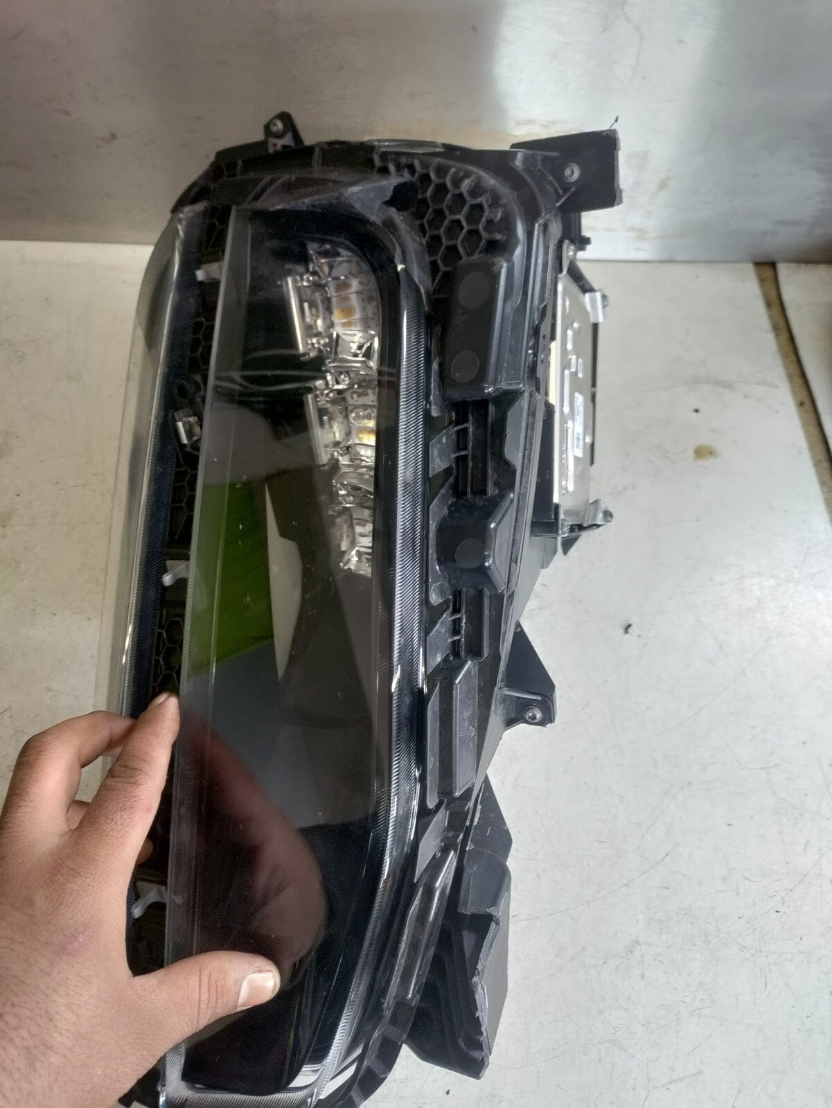 2024 JEEP AVENGER NSF PASSENGER SIDE HEADLIGHT DAMAGED SPARE & REPAIR 52218720
