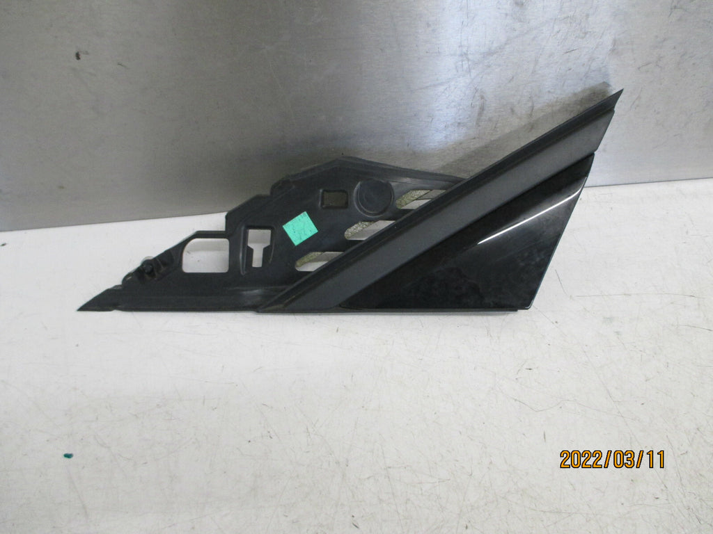VAUXHALL GRANDLAND X 2018 NSF PASSENGER FRONT DOOR GLASS TRIM