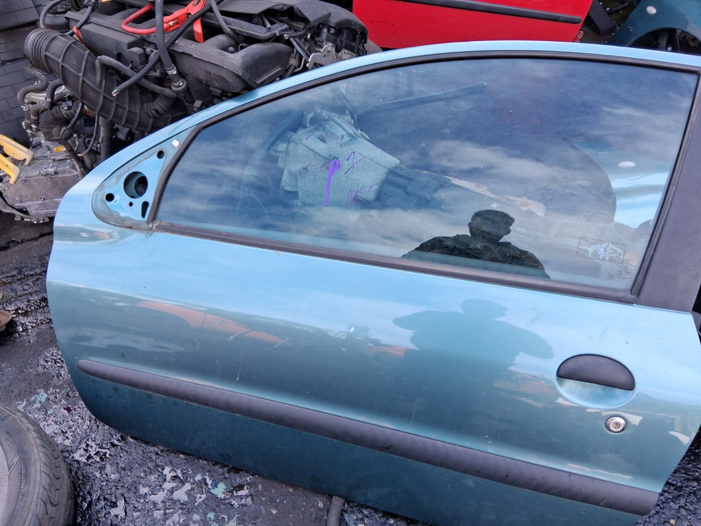 2001 PEUGEOT 206 3 DOOR NSF PASSENGER SIDE FRONT LEFT COMPLETE DOOR GREEN