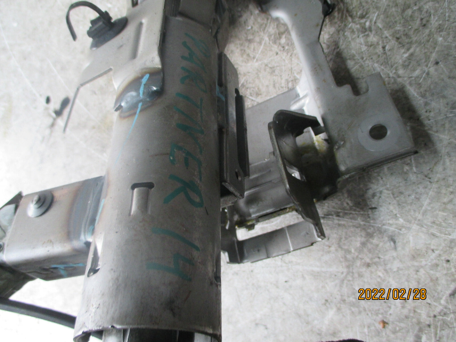 PEUGEOT PARTNER MK2 2014 1.6 DIESEL STEERING COLUMN WITH KEY