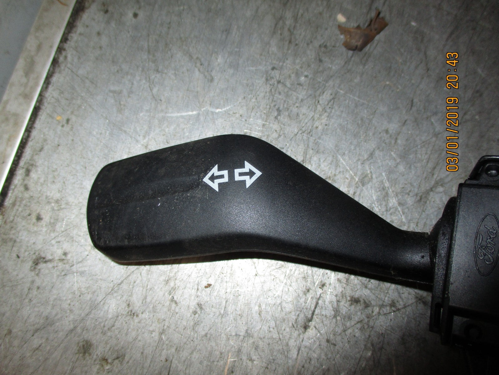 FORD FOCUS C-MAX MK2 INDICATOR WINDSCREEN WIPER STALKS 17D940 758709