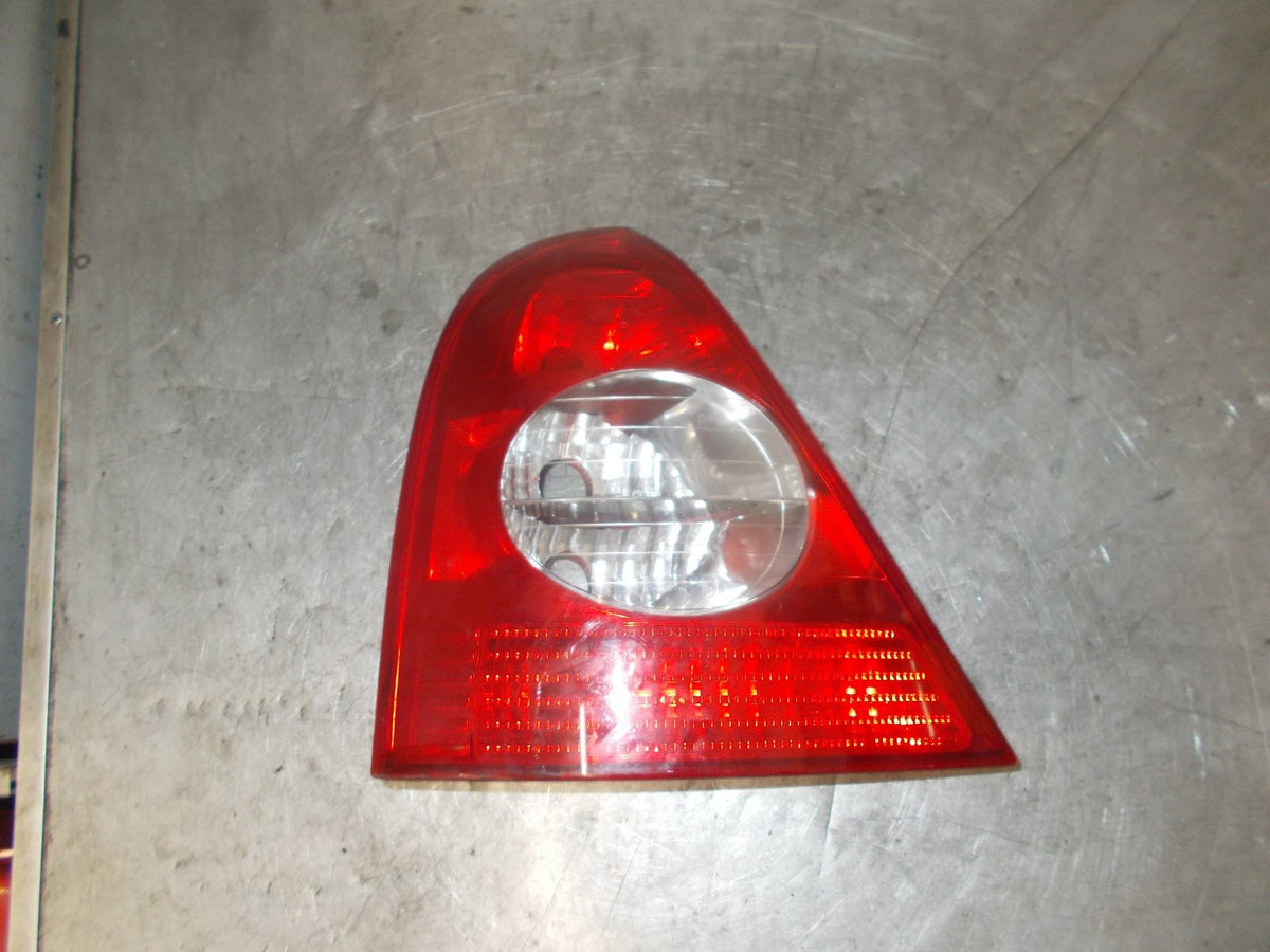 RENAULT CLIO 2003 FACELIFT NSR PASSENGER SIDE REAR LIGHT TAIL LIGHT 8200071413