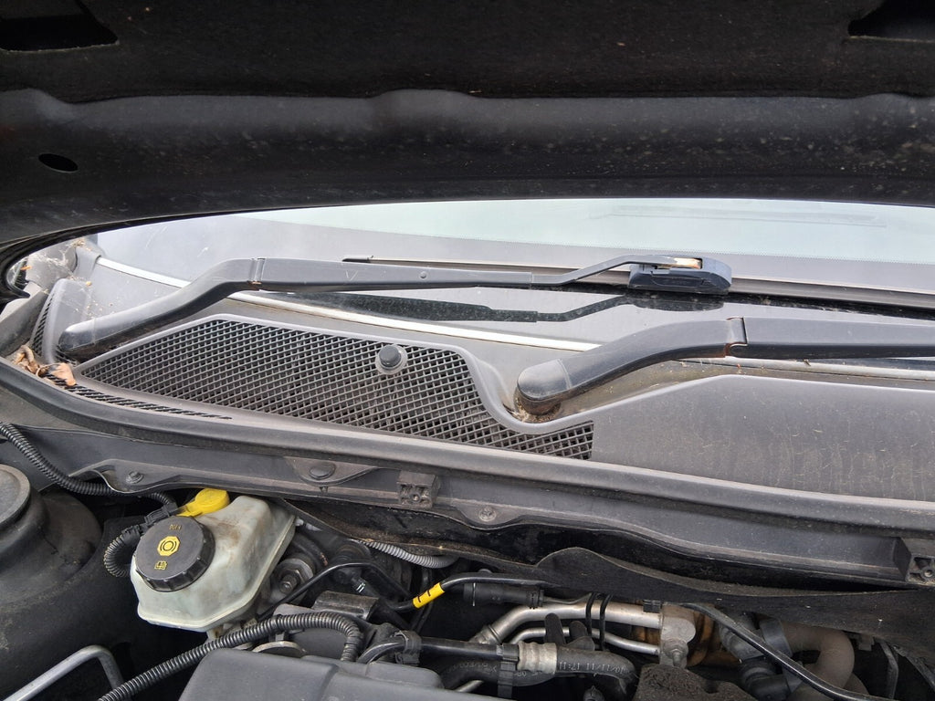2011 VAUXHALL INSIGNIA ESTATE MK1 WINDSCREEN WIPER MOTOR & LINKAGE WITH ARM