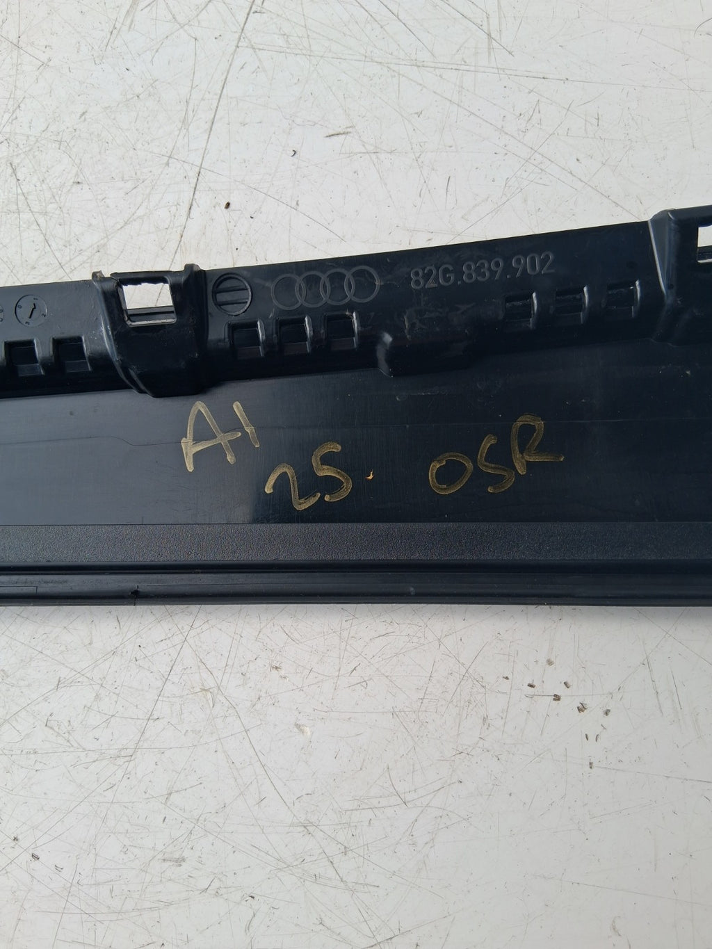 2025 AUDI A1 S LINE OSF OFF RIGHT DRIVER SIDE OUTER PILLAR TRIM 82G839902