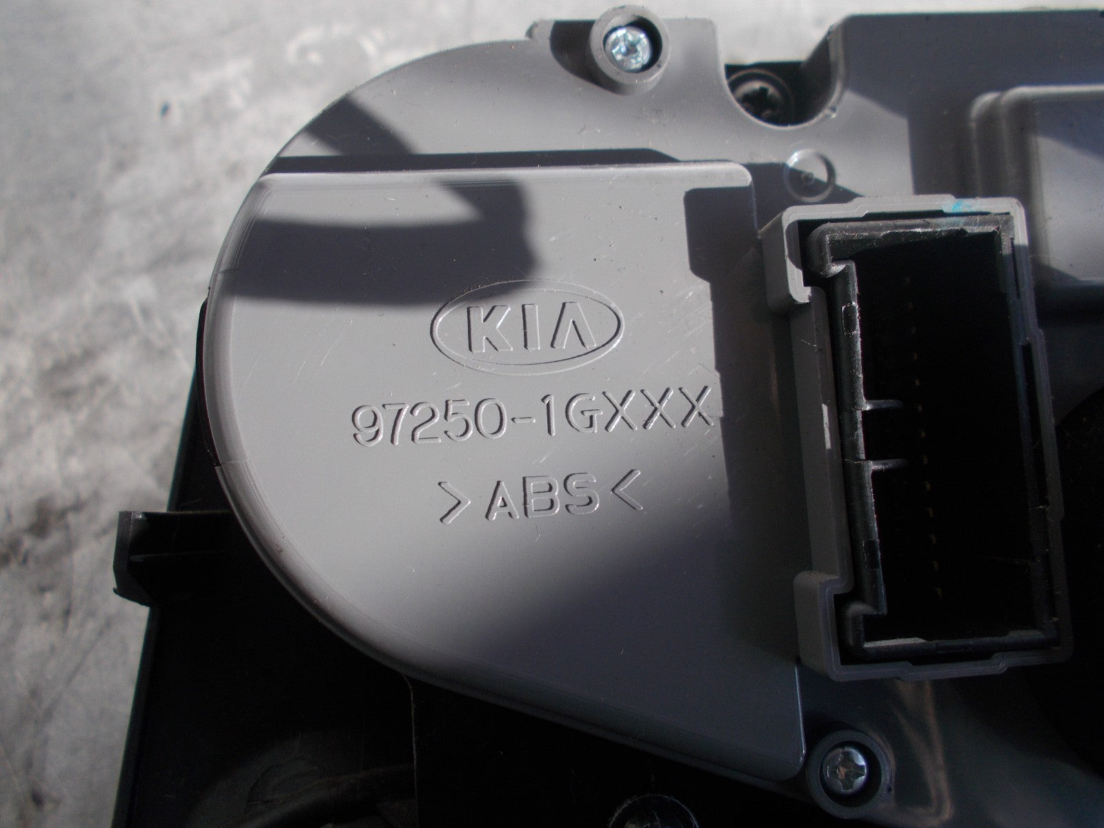 KIA RIO MK2 2008 CLIMATE CONTROL UNIT MODULE & STORAGE 972501GXXX