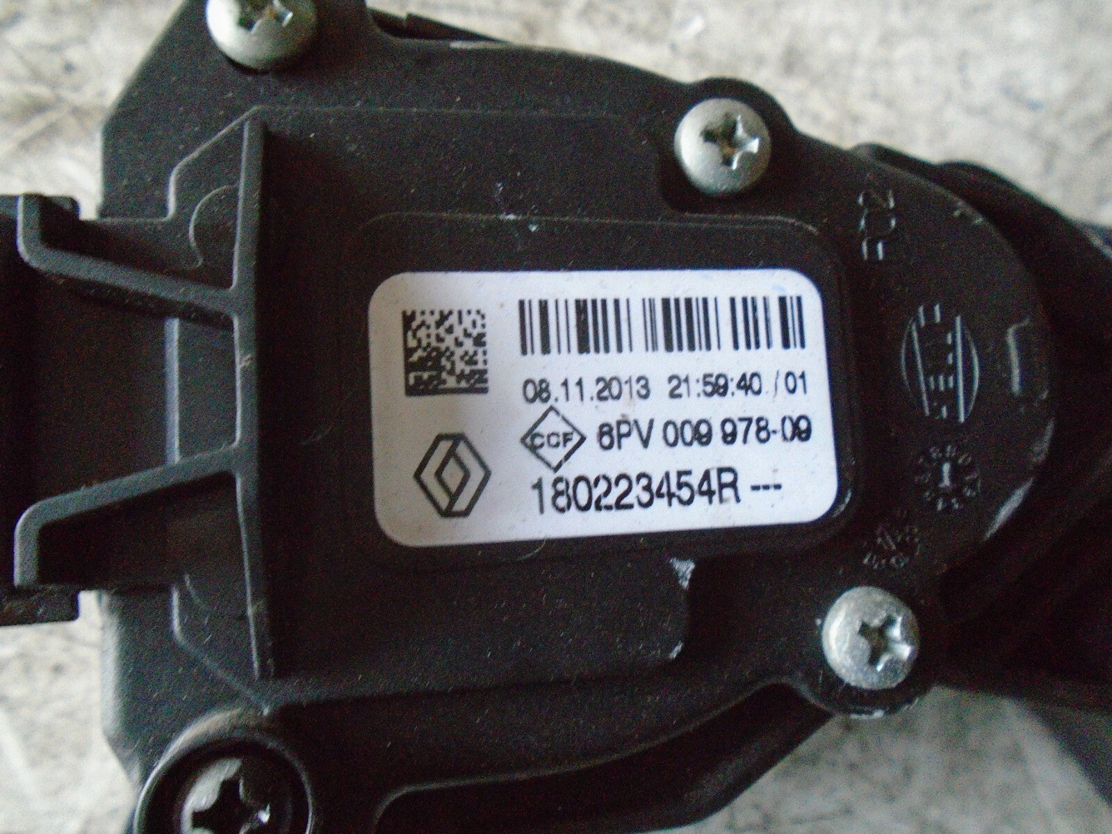 RENAULT CAPTUR 2018 MK1 ACCELERATOR THROTTLE PEDAL 180223454