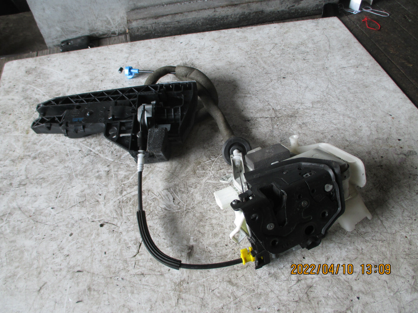 AUDI A1 2015 5 DOOR 8X OSF DRIVER SIDE FRONT DOOR LOCK MECHANISM