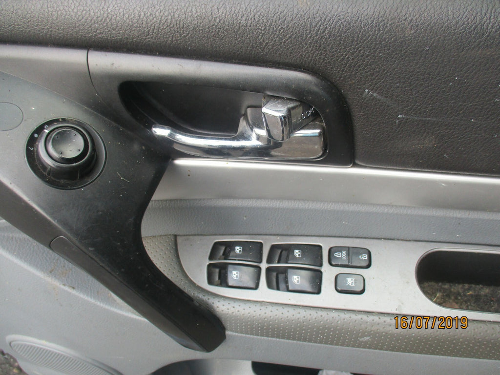 SSANGYONG RODIUS 270 (MK1) OSF OFF DRIVER SIDE FRONT DOOR BLACK