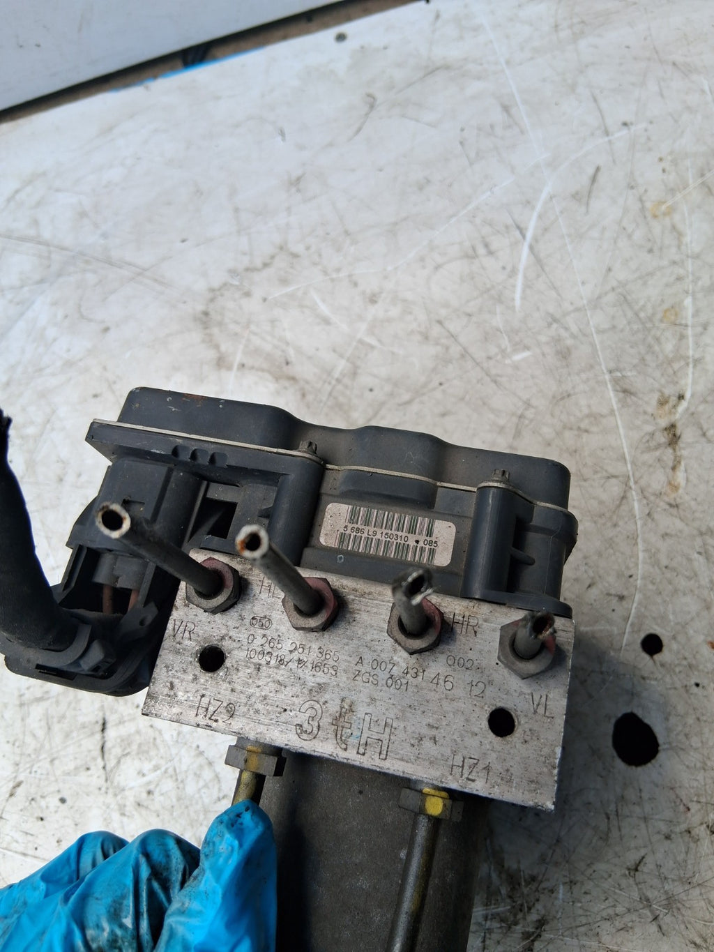 2010 MERCEDES BENZ SPRINTER ABS PUMP AND MODULATOR A0074314612
