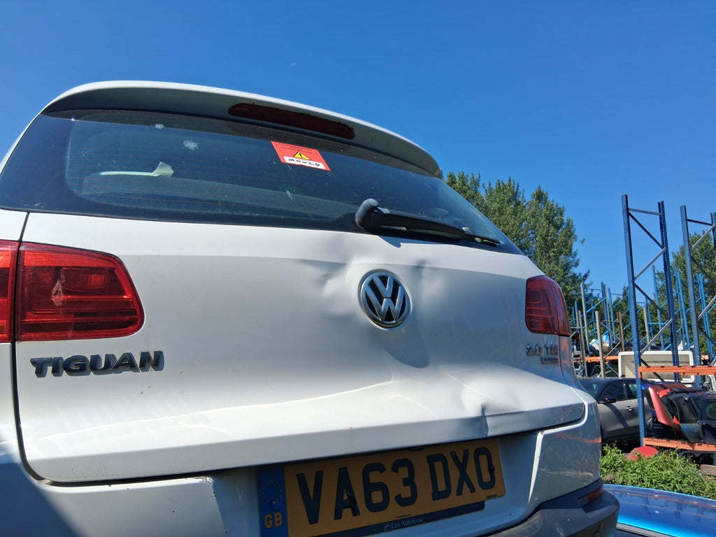 2013 VW VOLKSWAGEN TIGUAN FACELIFT REAR BARE TAILGATE BOOTLID PURE WHITE LC9A