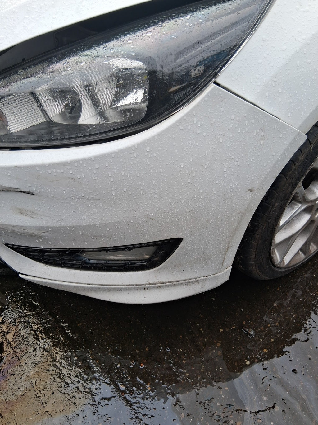 2017 FORD FOCUS MK3 ST LINE COMPLETE FRONT BUMPER WITH FOG GRILL BADGE GRILLE