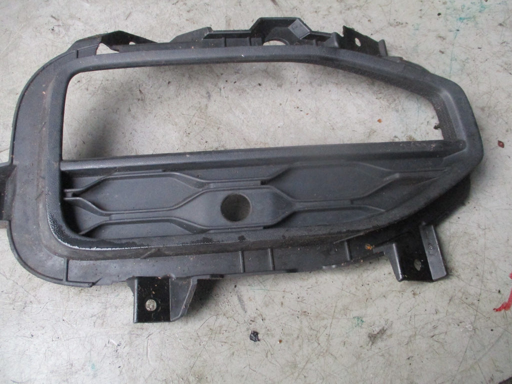 2015 VOLKSWAGEN FRONT BUMPER FOG RIGHT GRILL 2GA853808C