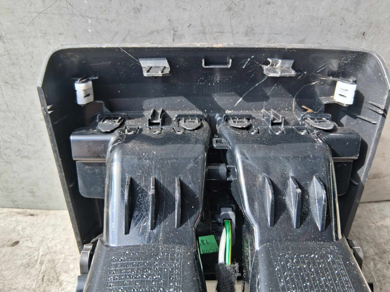 2019 PEUGEOT 5008 MK2 FRONT DASHBOARD CENTRE AIR VENT