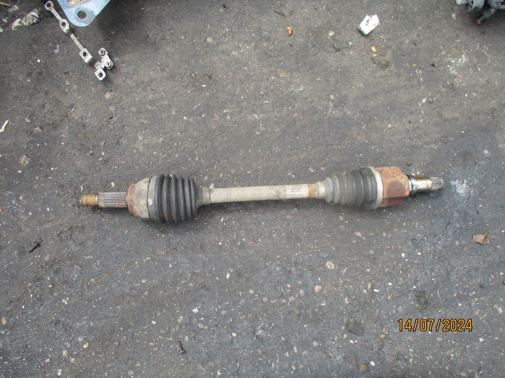 FORD FIESTA MK7 2017 1.25 PETROL NSF PASSENGER SIDE DRIVESHAFT 8V513B437AAB
