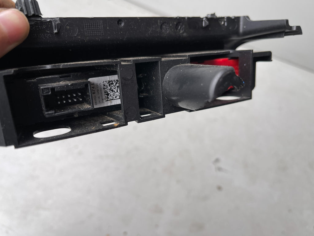 AUDI A1 HEATED SEATS SWITCH PAIR 8X0959673
