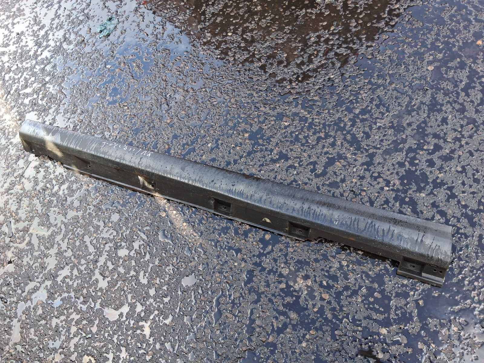 FORD FOCUS MK3 2011 NS PASSENGER SIDE SKIRT VALANCE PLASTIC