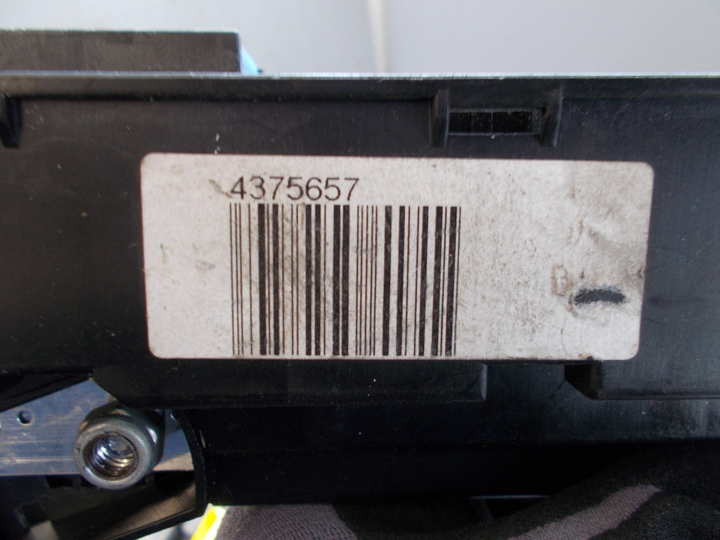 BMW 5 SERIES 2005 E60 520D FUSE BOX DISTRIBUTION 6957330